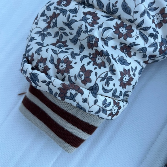 Rylee + cru vintage floral snowsuit with mittens EUC - Picture 6 of 7